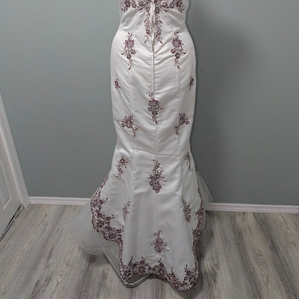 RARE Alfred Angelo Gown – As Seen on the Cover of Harper’s Bazaar Vietnam - Picture 4 of 7